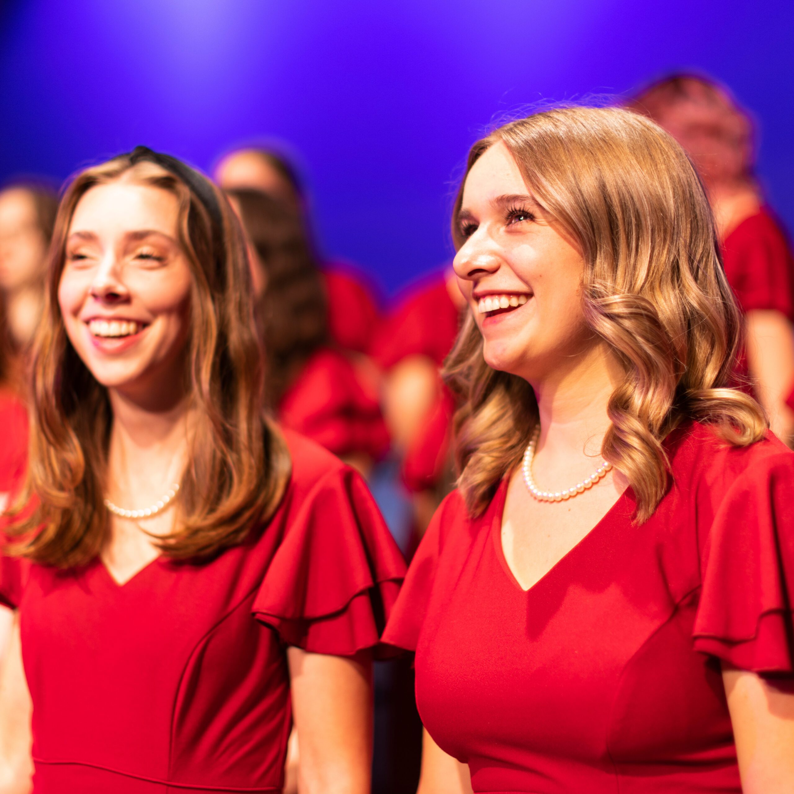 Two female choir members