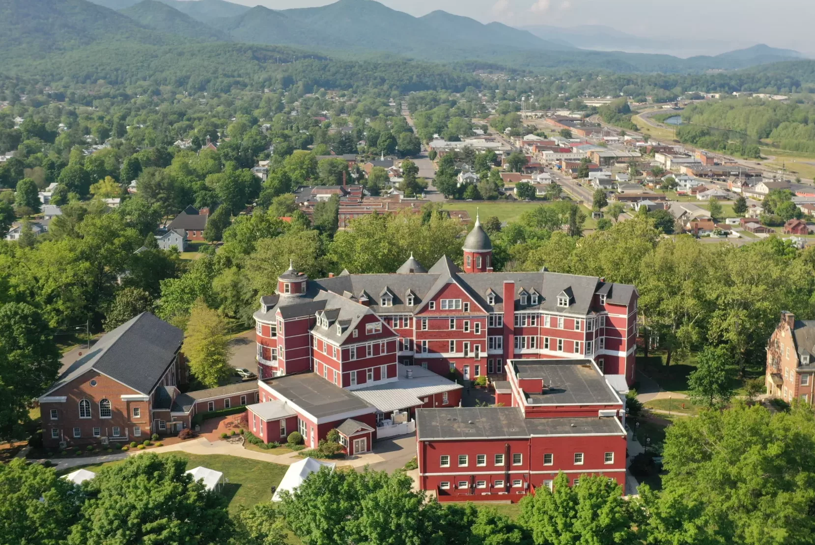 Southern Virginia University Main Hall Drone shot